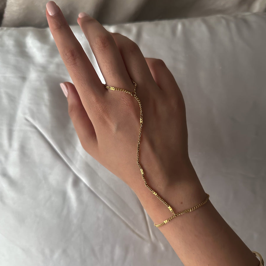 Hailey Hand Chain Bracelet